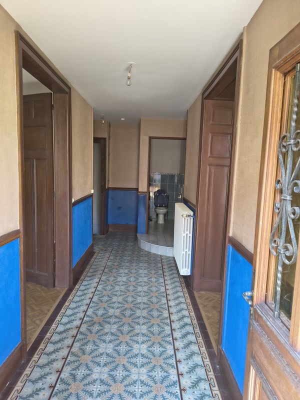 Grand 4 pièces de caractère à Xertigny – hall d entree 800 e5c7a299